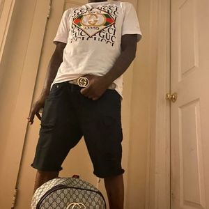 Meet your Posher, Dontez